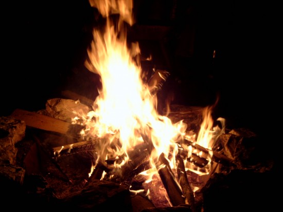 Foto Feuer in der Nacht